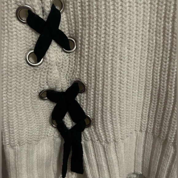 Dex Girls White/Cream Sweater with Black Ribbon Detail in Front - Picture 4 of 5